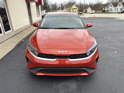 2022 Kia Forte LXS   - Photo 3 - Rushville, IN 46173
