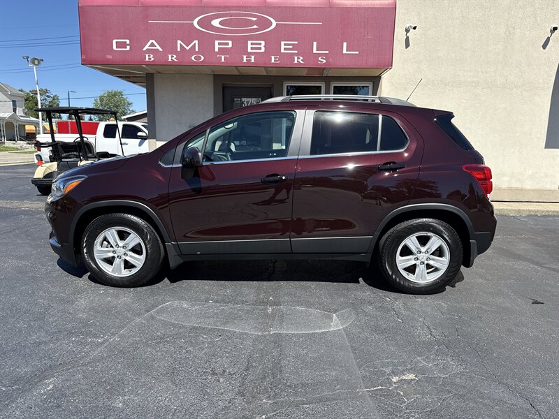 2020 Chevrolet Trax LT   - Photo 1 - Rushville, IN 46173