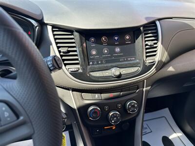2020 Chevrolet Trax LT   - Photo 11 - Rushville, IN 46173