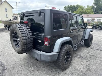 2015 Jeep Wrangler Unlimited Sport   - Photo 6 - Rushville, IN 46173