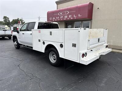 2023 Chevrolet Silverado 3500HD CC Work Truck - Photo 7 - Rushville, IN 46173