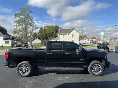 2017 Chevrolet Silverado 2500 High Country   - Photo 3 - Rushville, IN 46173