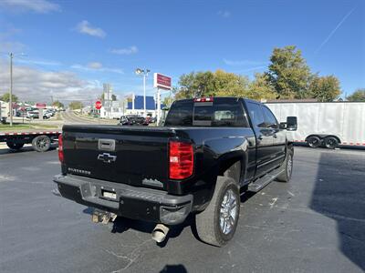 2017 Chevrolet Silverado 2500 High Country   - Photo 4 - Rushville, IN 46173