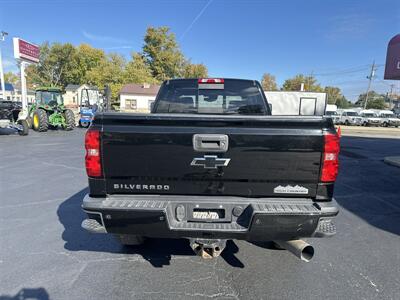 2017 Chevrolet Silverado 2500 High Country   - Photo 5 - Rushville, IN 46173