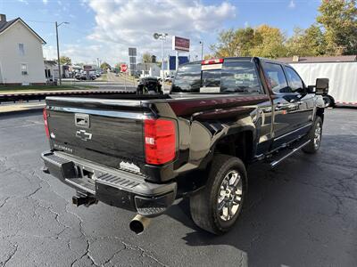 2017 Chevrolet Silverado 2500 High Country - Photo 5 - Rushville, IN 46173