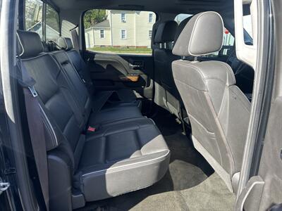 2017 Chevrolet Silverado 2500 High Country   - Photo 10 - Rushville, IN 46173
