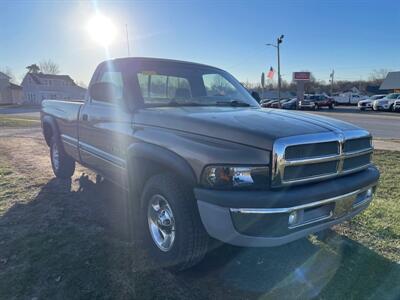 2001 Dodge Ram 1500 SLT   - Photo 4 - Rushville, IN 46173