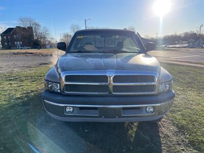 2001 Dodge Ram 1500 SLT   - Photo 3 - Rushville, IN 46173