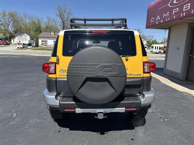 2010 Toyota FJ Cruiser   - Photo 6 - Rushville, IN 46173