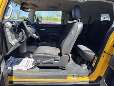 2010 Toyota FJ Cruiser   - Photo 8 - Rushville, IN 46173