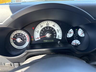 2010 Toyota FJ Cruiser   - Photo 12 - Rushville, IN 46173