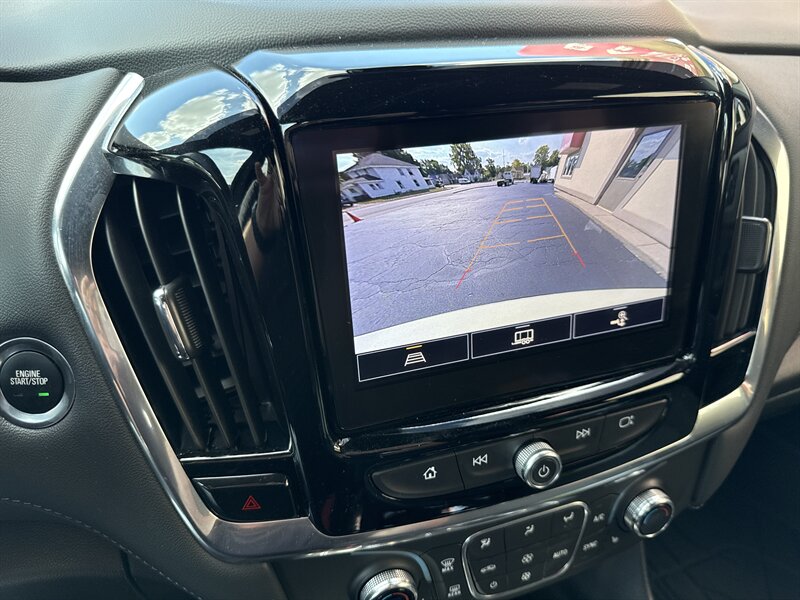 2023 Chevrolet Traverse Cloth photo 10