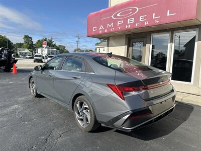 2025 Hyundai ELANTRA Limited   - Photo 7 - Rushville, IN 46173