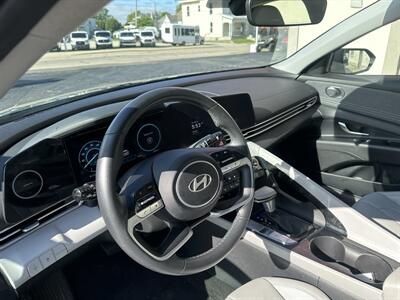 2025 Hyundai ELANTRA Limited   - Photo 9 - Rushville, IN 46173