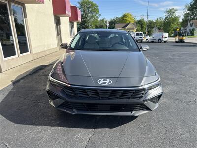 2025 Hyundai ELANTRA Limited   - Photo 3 - Rushville, IN 46173