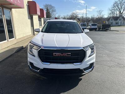 2022 GMC Terrain SLE   - Photo 3 - Rushville, IN 46173