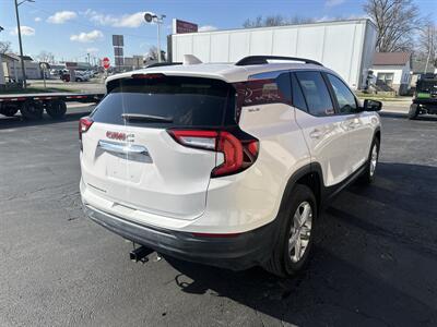 2022 GMC Terrain SLE   - Photo 5 - Rushville, IN 46173