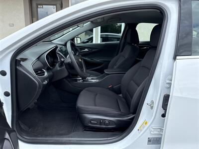 2023 Chevrolet Malibu LT   - Photo 8 - Rushville, IN 46173
