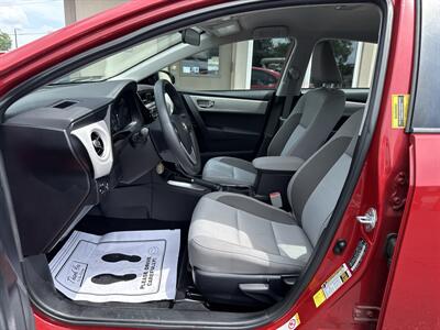 2017 Toyota Corolla LE   - Photo 8 - Rushville, IN 46173