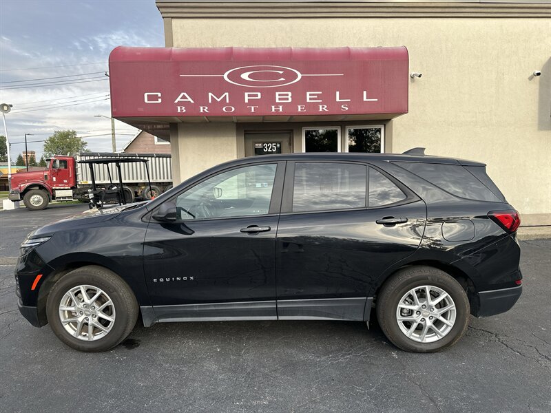 2023 Chevrolet Equinox LS   - Photo 1 - Rushville, IN 46173