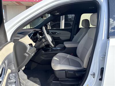 2022 Chevrolet Traverse LS   - Photo 9 - Rushville, IN 46173