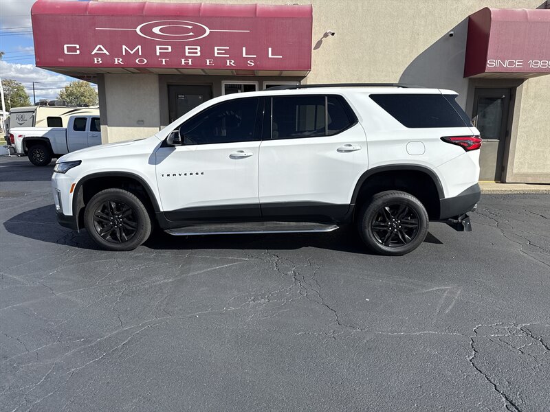 2022 Chevrolet Traverse LS   - Photo 1 - Rushville, IN 46173