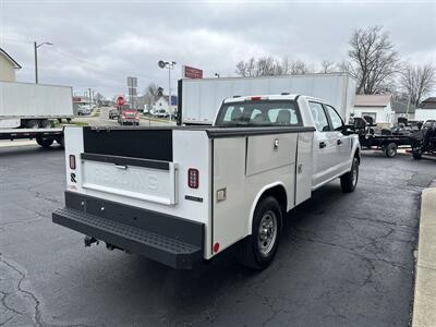 2022 Ford F-350 Super Duty XL   - Photo 5 - Rushville, IN 46173