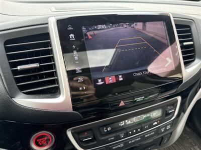 2018 Honda Pilot Touring   - Photo 4 - Rushville, IN 46173