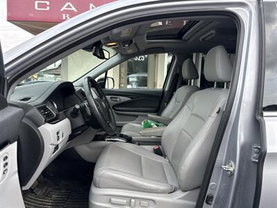 2018 Honda Pilot Touring   - Photo 2 - Rushville, IN 46173