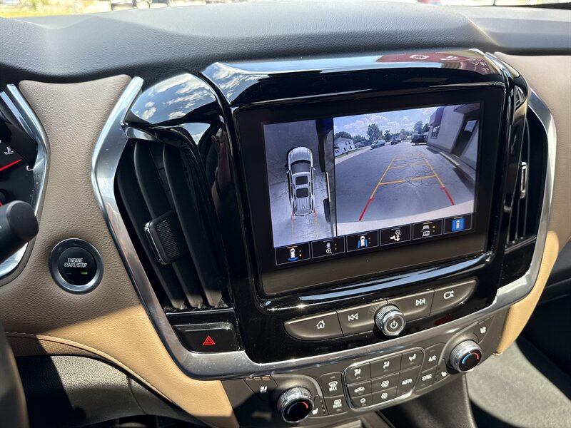 2023 Chevrolet Traverse Premier photo 8