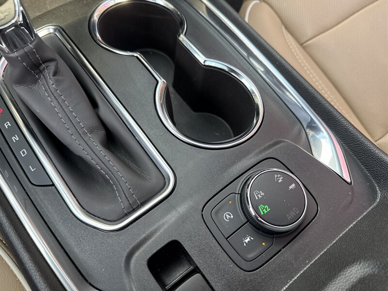 2023 Chevrolet Traverse Premier photo 12