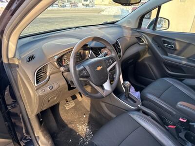 2021 Chevrolet Trax LT   - Photo 10 - Rushville, IN 46173