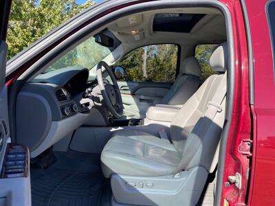 2010 Chevrolet Tahoe LT   - Photo 10 - Rushville, IN 46173