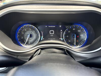 2025 Chrysler Pacifica Select - Photo 16 - Rushville, IN 46173