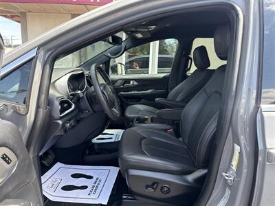 2025 Chrysler Pacifica Select - Photo 7 - Rushville, IN 46173