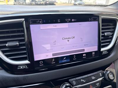 2025 Chrysler Pacifica Select - Photo 15 - Rushville, IN 46173