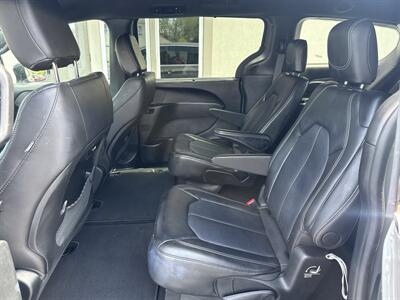 2025 Chrysler Pacifica Select - Photo 10 - Rushville, IN 46173