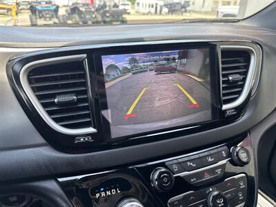 2025 Chrysler Pacifica Select - Photo 14 - Rushville, IN 46173