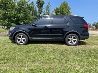 2017 Ford Explorer XLT   - Photo 1 - Rushville, IN 46173