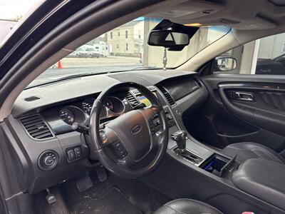 2011 Ford Taurus Limited   - Photo 9 - Rushville, IN 46173