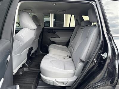 2023 Toyota Highlander LE   - Photo 10 - Rushville, IN 46173