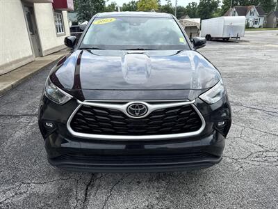 2023 Toyota Highlander LE   - Photo 3 - Rushville, IN 46173