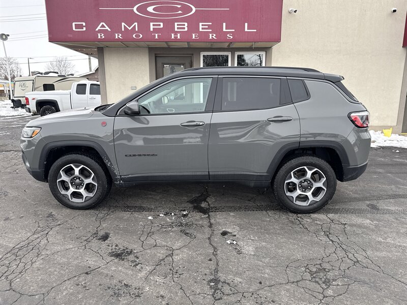 2022 Jeep Compass Trailhawk   - Photo 1 - Rushville, IN 46173