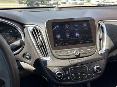 2020 Chevrolet Malibu LT   - Photo 12 - Rushville, IN 46173