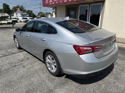 2020 Chevrolet Malibu LT   - Photo 8 - Rushville, IN 46173