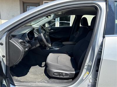 2020 Chevrolet Malibu LT   - Photo 9 - Rushville, IN 46173