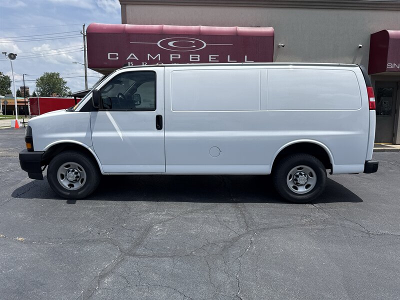 2022 Chevrolet Express 2500  