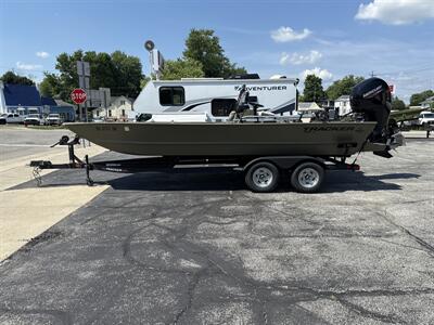 2022 Tracker Trailer   - Photo 1 - Rushville, IN 46173