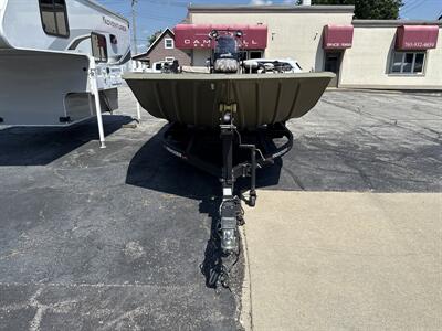 2022 Tracker Trailer   - Photo 3 - Rushville, IN 46173