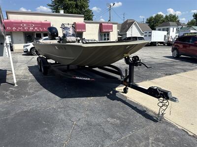 2022 Tracker Trailer   - Photo 4 - Rushville, IN 46173